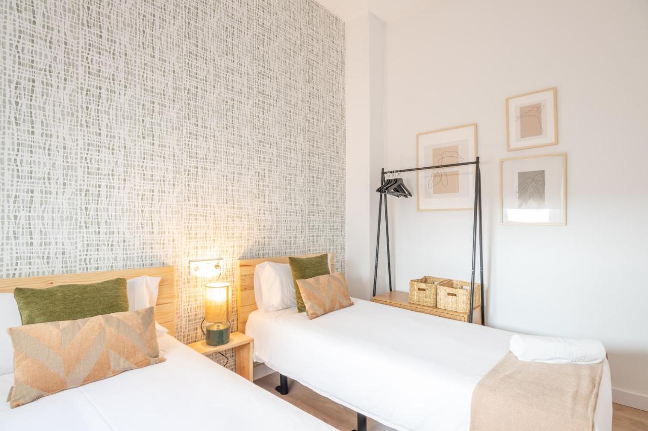 Apartamentos Luna Suites Palacio Dorita กรานาดา ภายนอก รูปภาพ