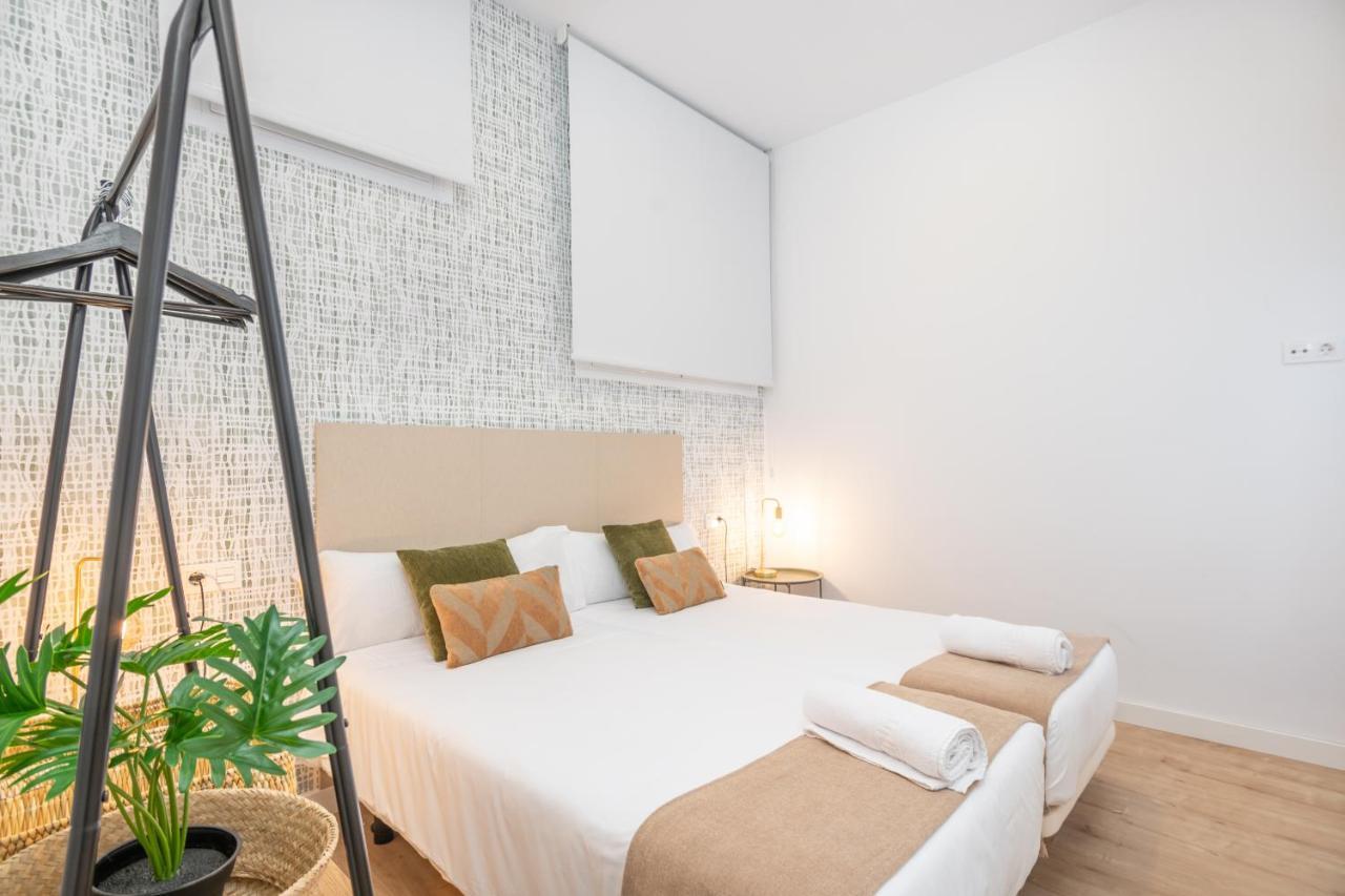 Apartamentos Luna Suites Palacio Dorita กรานาดา ภายนอก รูปภาพ